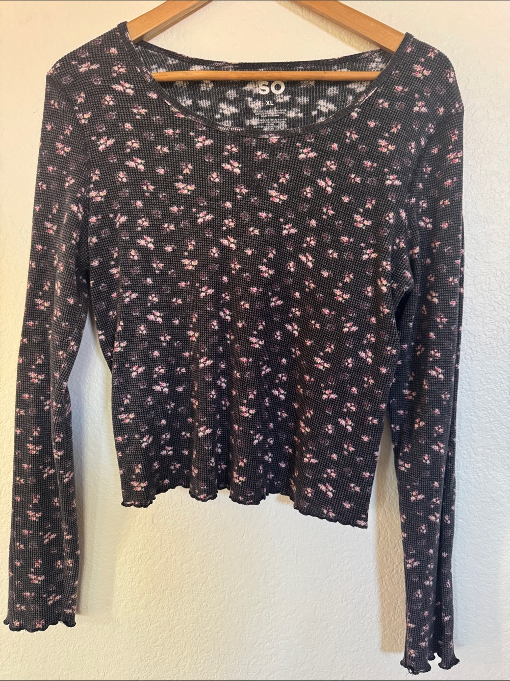 SO Black floral waffle Knight Long-Sleeve Top with Pink Floral Print